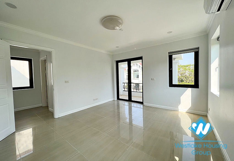 A spacious corner house for rent in Ciputra T Block